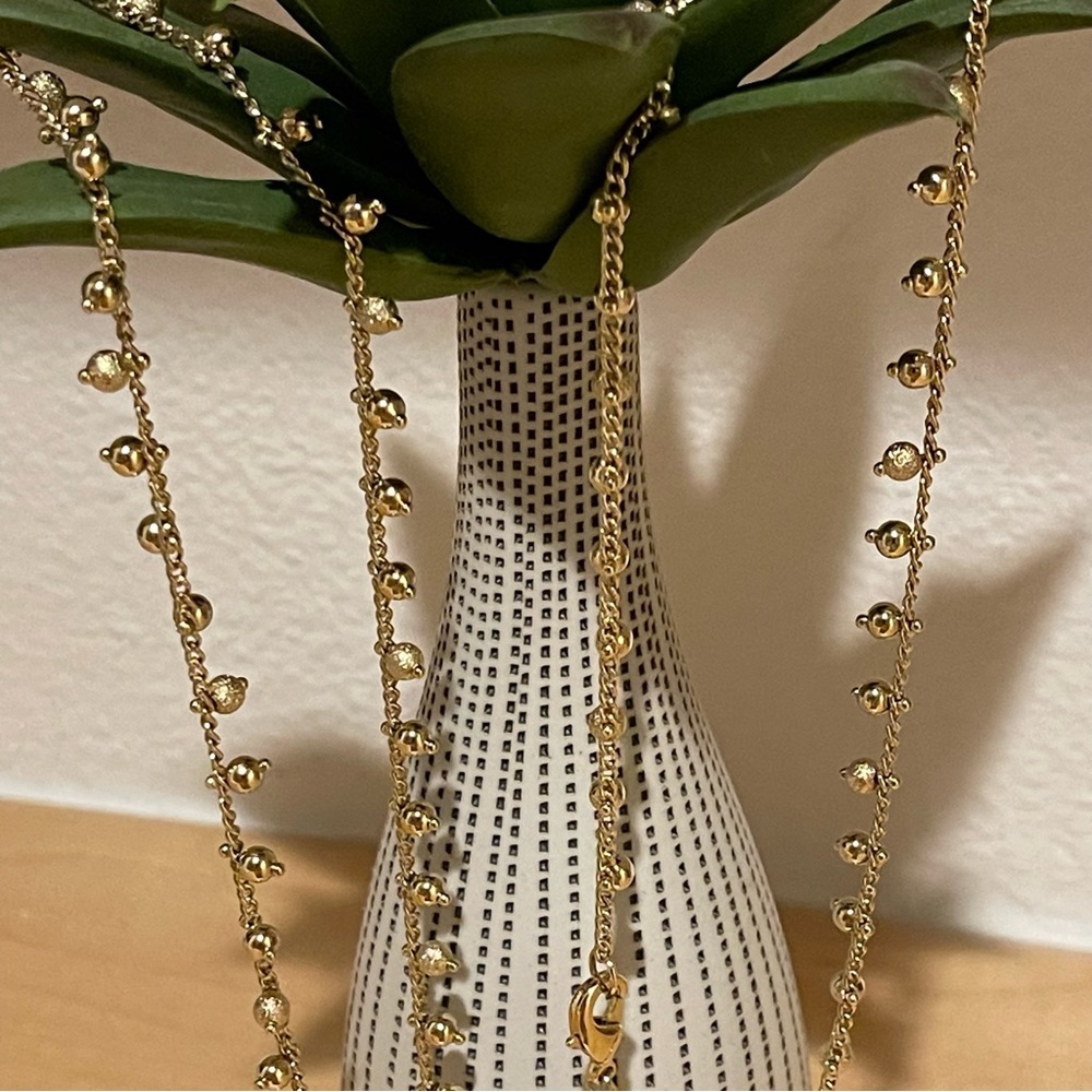 Beaded Necklaces 34” Gold Tone Slips Over Your Head - Picture 3 of 4